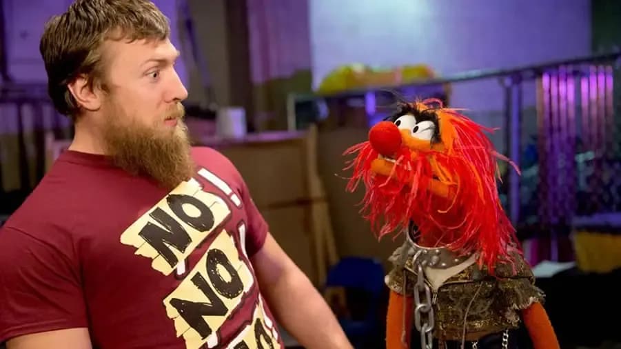 https://cultaholic.com/files/images/16669d477a555db6b6b507fb8deb45be8bafbf91-daniel-bryan-muppets-animal.jpg