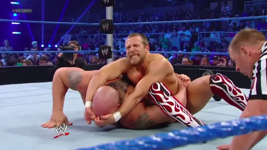 https://cultaholic.com/files/images/b9a5dbd40b36ee986c9ff76d39205da225a83485-daniel-bryan-big-show-screwjob-smackdown.jpg